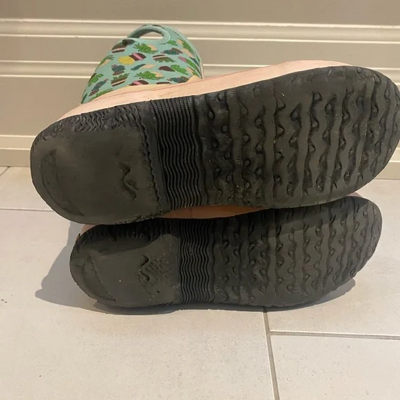 Winter Bogs - Picture 3 of 4